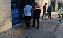 İzmir'de terör örgütü DEAŞ propagandası iddiasıyla 2 şüpheli yakalandı