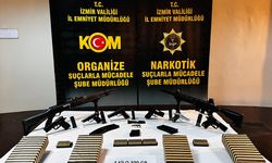 İzmir'de uyuşturucu ve silah kaçakçılığı operasyonunda 7 zanlı tutuklandı