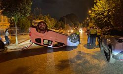 Nazilli'de park halindeki otomobile çarpan otomobilin sürücüsü yaralandı