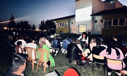 Sandıklı'da açık hava sinema etkinliği düzenlendi