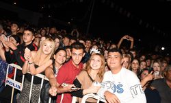 Şarkıcı Simge Sağın, Germencik'te konser verdi