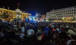 Türkiye-Almanya EuroBasket 2025 finali Manisa'da dev ekrandan izlendi