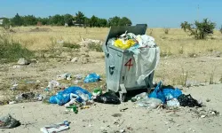 Elmacık’ta 15 Gündür Çöpler Toplanmıyor
