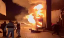 Uşak’ta Barlar Sokağında Yangın Çıktı