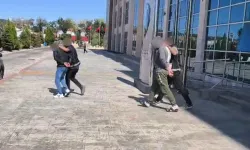 Uşak'ta 3 Adrese Eş Zamanlı Baskın; 4 Tutuklama!