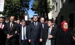 AK Parti Genel Sekreteri İnan, İzmir Kültür Yolu Festivali'ndeki sergileri gezdi