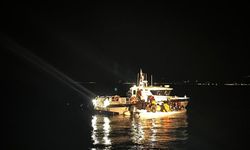 İzmir'de 35 düzensiz göçmen kurtarıldı, 14 düzensiz göçmen yakalandı