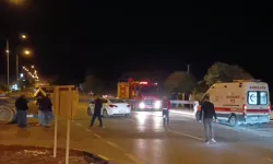 Banaz’da Tır ile Otomobil Çarpıştı: 1 Yaralı