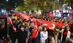 Uşak’ta Cumhuriyet’in 102. Yılı Fener Alayıyla Kutlandı