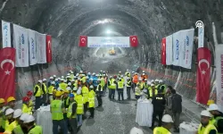 Uşak Hızlı Tren Hattında Önemli Aşama: Tünelde Işık Görüldü