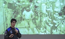 Astronot Tuva Cihangir Atasever, İzmir'de öğrencilerle buluştu