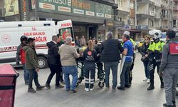 Aydın'da motosikletle otomobilin çarpıştığı kaza anı güvenlik kamerasında