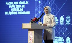 Bakan Göktaş, 'Kadınlara Yönelik Yapay Zeka ve Veri Geliştirme Programı'nda konuştu