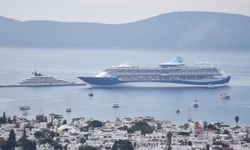 Bodrum'a iki kruvaziyerle 1853 yolcu geldi