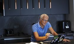 Fedakar öğretmenlerden üniversite sınavına hazırlanan öğrencilere gönüllü ders