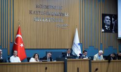 İzmir Büyükşehir Belediyesinin 110 milyar liralık 2026 yılı bütçesi kabul edildi