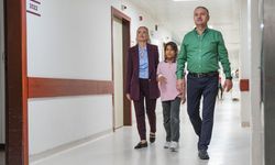 İzmir'de tedavileri nedeniyle okula gidemeyen çocukların sınıfı hastaneye taşınıyor