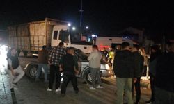 Manisa'da kamyonla pikabın çarpıştığı kazada 4 kişi yaralandı