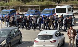 Muğla'da lastik botla yurt dışına kaçmaya çalışan 8'i FETÖ üyesi 9 şüpheli yakalandı