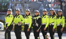 Kadın trafik polisleri İzmir'in yollarında düzen ve güven sağlıyor