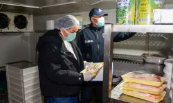 Uşak'ta Tarihi Geçmiş Ürün Satan İşletmelere Yasal İşlem