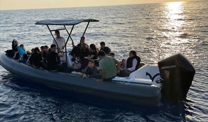 İzmir açıklarında 73 düzensiz göçmen kurtarıldı