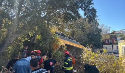 Bodrum'da hafriyat yüklü kamyonun devrildiği kazada 1 kişi yaralandı