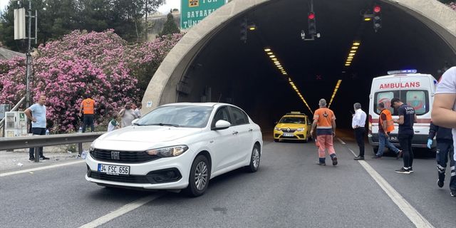 İzmir'deki Bayraklı Tünelleri'nde tır yandı
