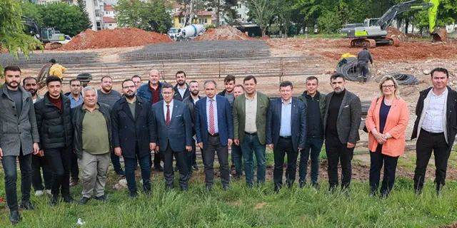 Uşak'ta 'Millet Bahçesi' İnşaatı Başladı