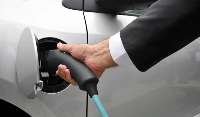 Vakıf Katılım'dan elektrikli araç şarj harcamalarına yönelik kampanya