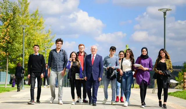 Uşak Üniversitesi yeni öğrencilerini Otagarda karşılayacak! Türkiye'de bir ilk...