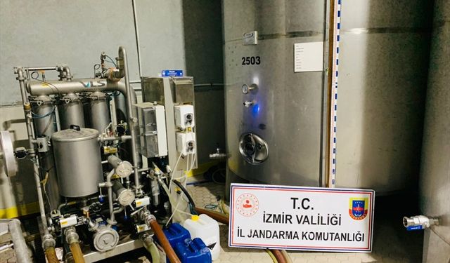 İzmir'de 5 bin 800 litre etil alkol ele geçirildi