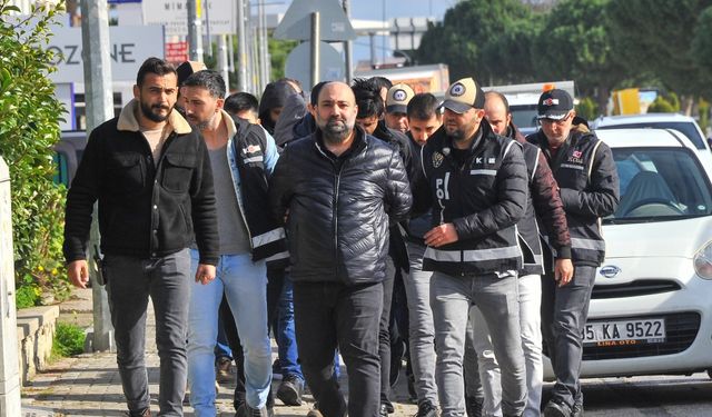 İzmir'de  Danimarka kronunu aklayan 6 kişi tutuklandı