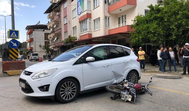 Nazilli'de otomobil ile motosikletin çarpıştığı kazada bir kişi yaralandı