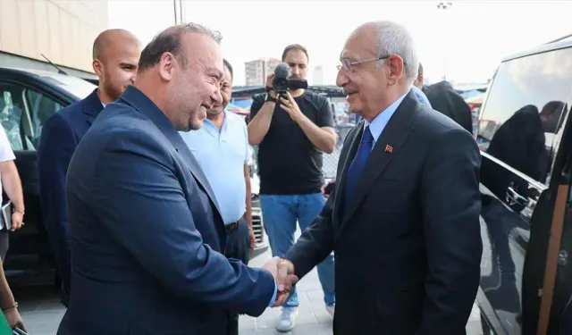 Kemal Kılıçdaroğlu Uşak Belediyesini ziyaret etti