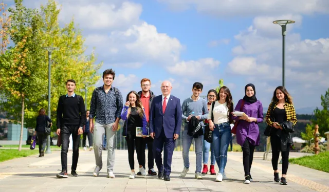 Uşak Üniversitesi “Topluma Hizmet ve Sosyal Sorumluluk” Alanında İlk 20’de