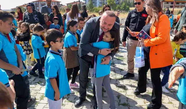 Uşak’ta Çocuklara Hayvan Sevgisi Aşılandı