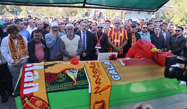 Trafik kazasında ölen Galatasaray taraftarı Yiğit Kurt, Bodrum'da defnedildi