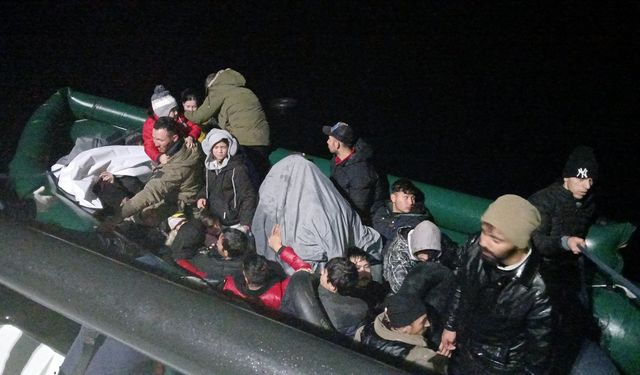 Fethiye açıklarında 36 düzensiz göçmen kurtarıldı