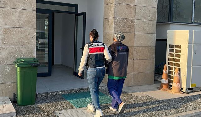İzmir'de terör örgütü PKK'ya yönelik operasyonda 4 şüpheli yakalandı