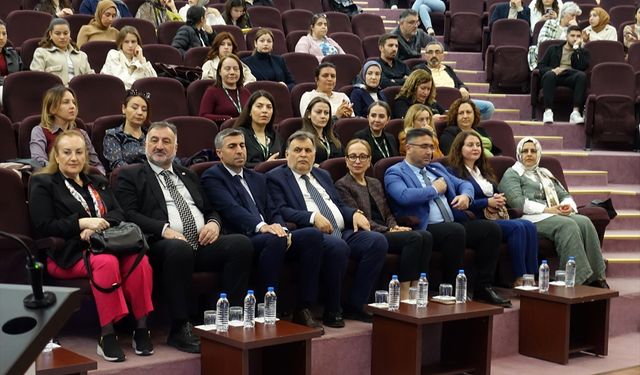 Manisa'da madde bağımlılığıyla mücadele paneli düzenlendi