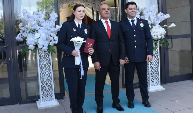 Afyonkarahisar'da polis çift üniformalarıyla dünyaevine girdi