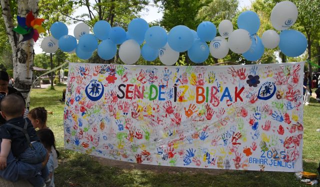 Afyonkarahisar'da YetimSev Vakfınca "2. Bahar Şenliği" düzenlendi