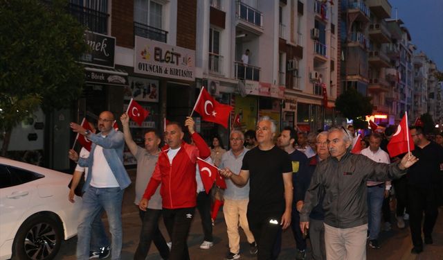 Aydın'da 19 Mayıs etkinlikleri kapsamında fener alayı düzenlendi