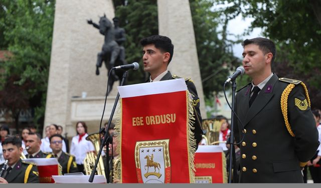 Denizli'de askeri bando lise öğrencileriyle konser verdi