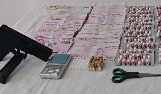 Denizli'de uyuşturucu operasyonunda yakalanan 3 zanlı tutuklandı