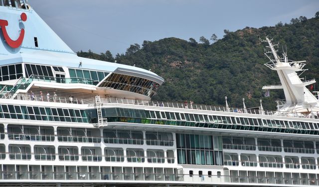 Yolcu gemisi "Marella Discovery 2" ile Marmaris'e 1798 turist geldi