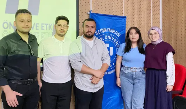 Öğrencilerden Sosyal Medya ve SEO Üzerine Uygulamalı Eğitim