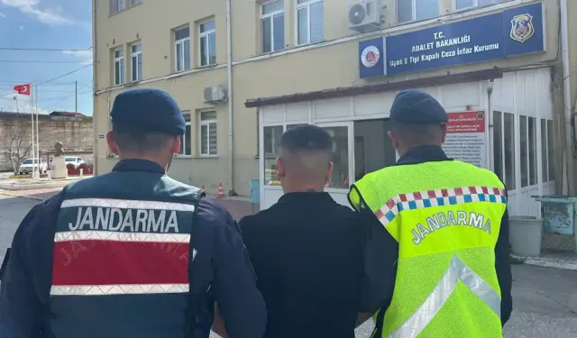 Uşak'ta 7 Firari Hükümlü Cezaevine Teslim Edildi