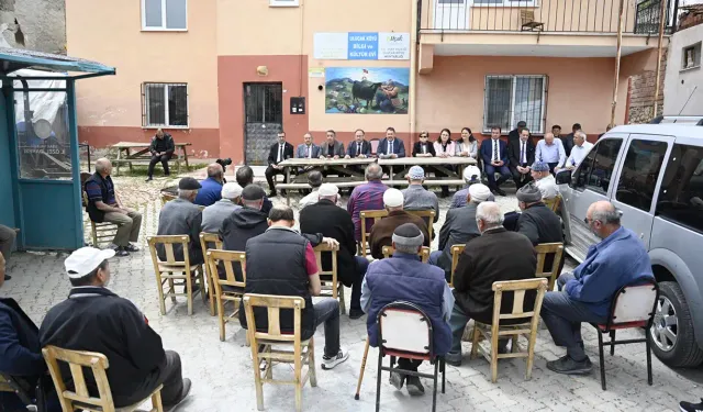 Uşak Üniversitesi’nden Köylüye Tarım ve Hayvancılık Desteği